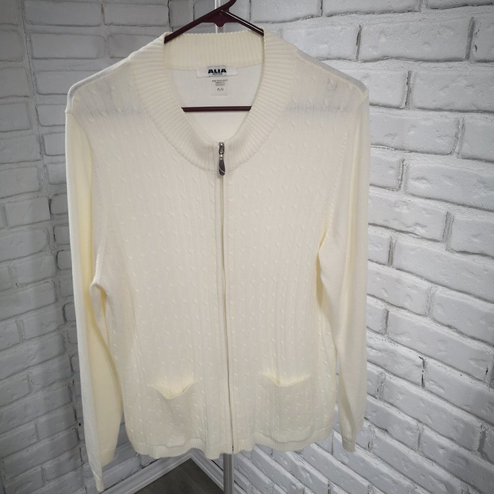 Alia Petites Ladies Small Cable Stitch Cream Colored Sweater